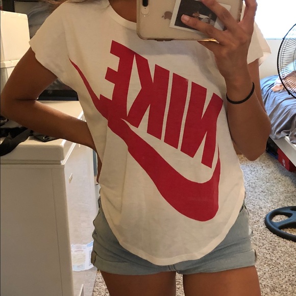 Nike Shirt - Picture 2 of 2